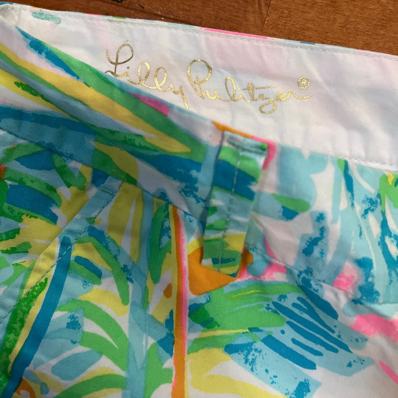 Women's Lilly Pulitzer White Multi-color Callahan Shorts Size 2 - Picture 3 of 4